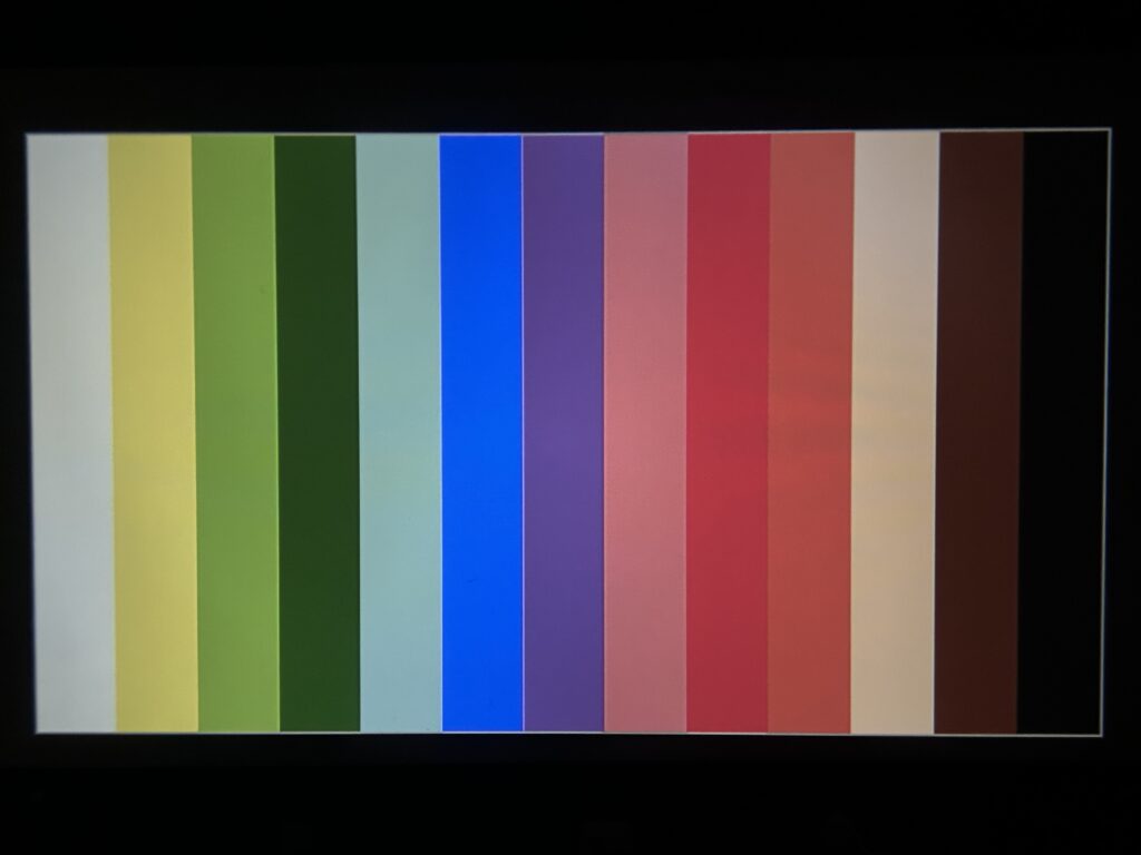 HY300で映した13色のカラー