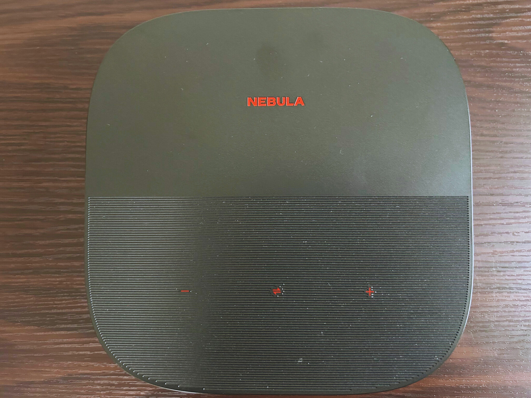【どこでもすぐに映画館】Nebula Vega Portableを徹底レビュー【万能モバイルプロジェクター】
