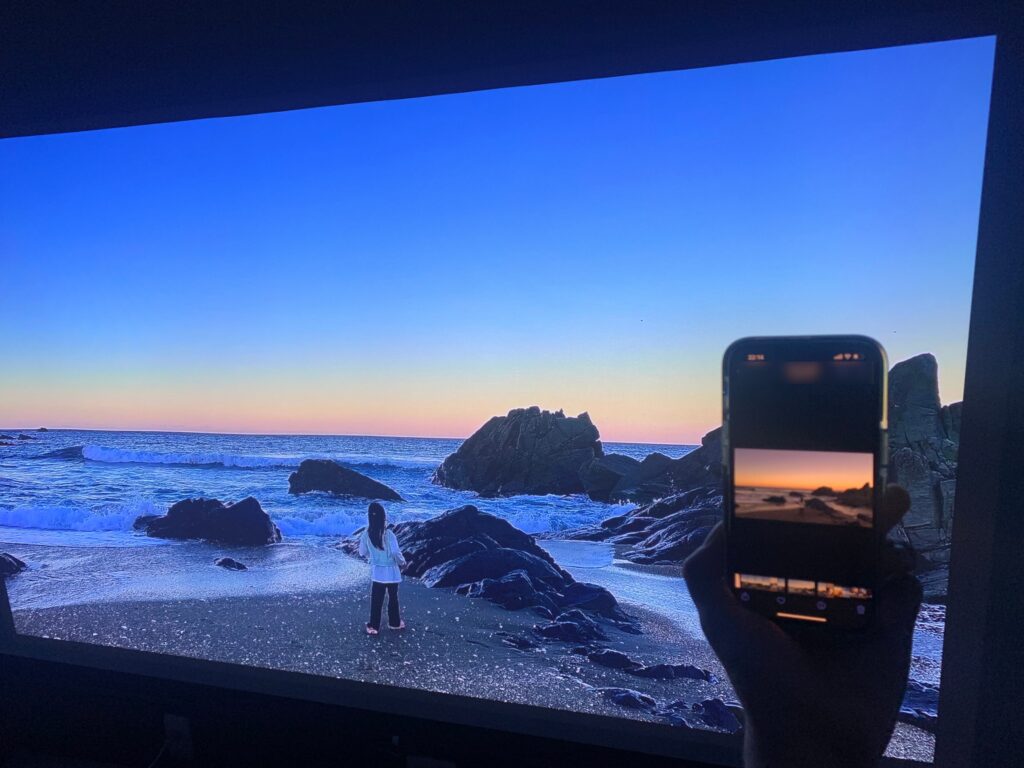 Nebula Cosmos 4K SEでスマホミラーリング