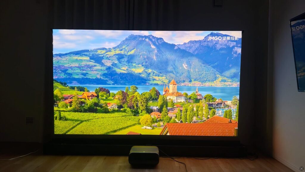 100インチの映像