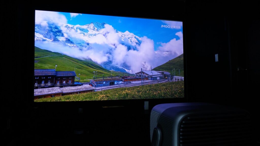 N3 Ultimateで大画面を投影